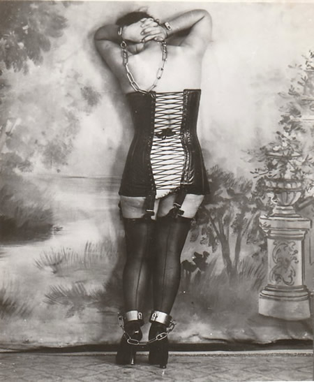 Guyette photograph of a woman taken in the studio